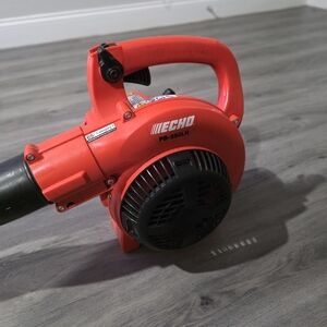 Echo Vibrant Red Handheld Blower